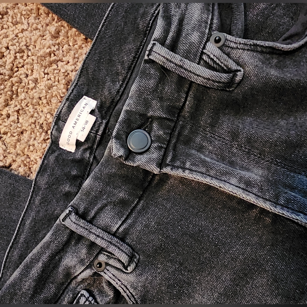Good American Always Fit Jeans